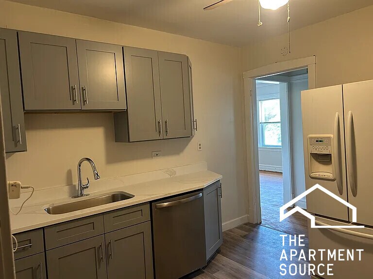 Building Photo - 5021 W Belden St