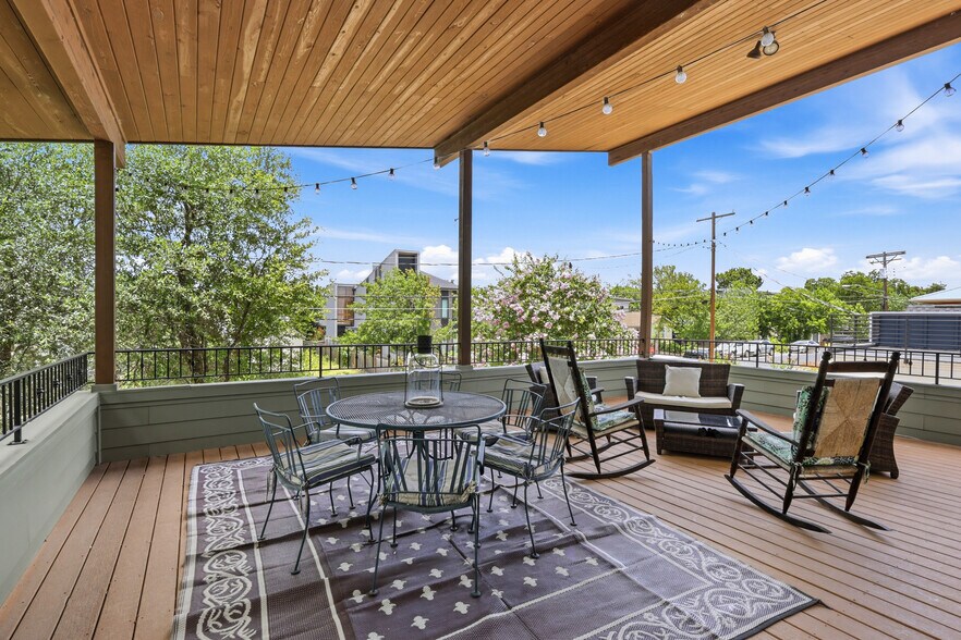 Deck - 1415 W 51st St