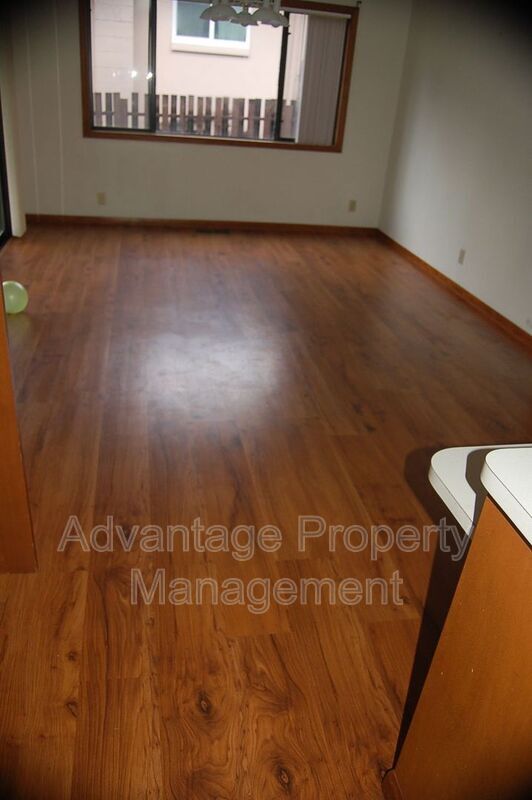 Building Photo - 259 Walnut Dr S