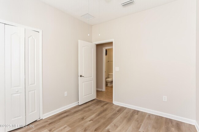 Building Photo - 11771 Alexandra Dr