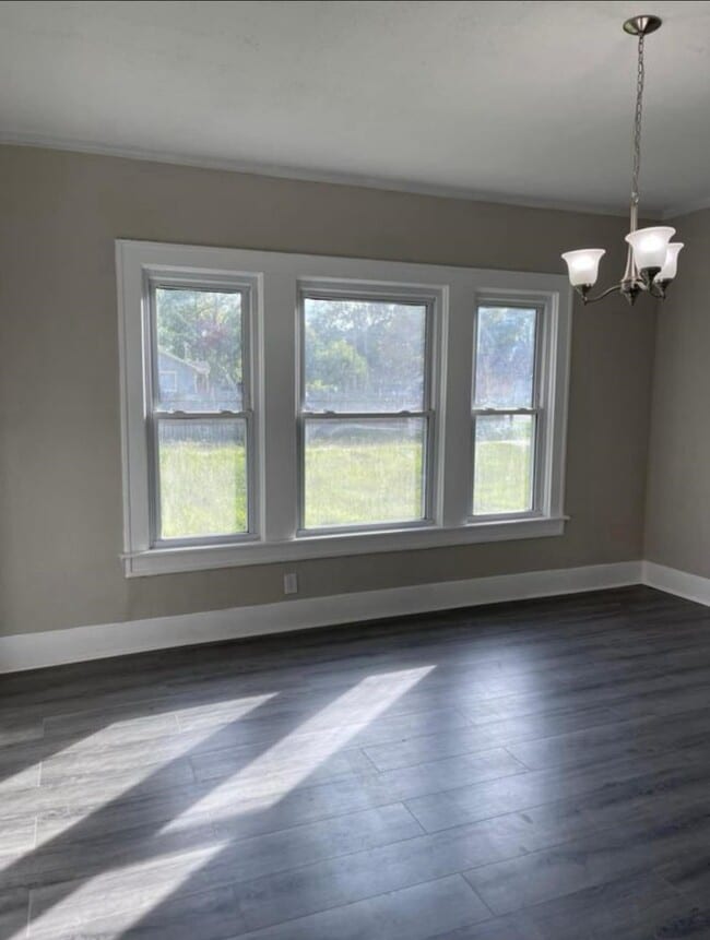 Building Photo - 8704 Lanewood Dr