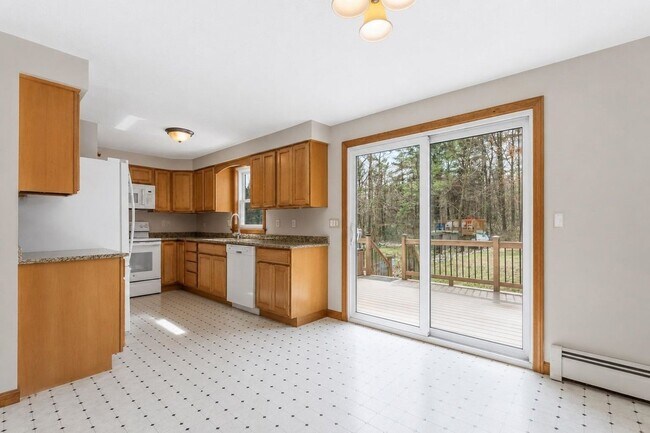 Building Photo - 158 Tina Dr