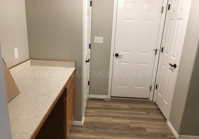 Building Photo - 1671 Atlantic St