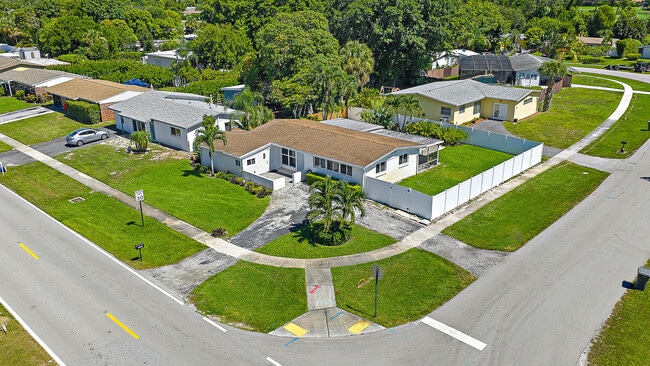 Building Photo - 3503 Florida Blvd
