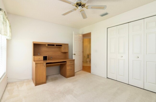 Building Photo - 3 Bedroom available in Daytona Beach