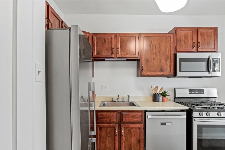 Building Photo - 1575 Fillmore St