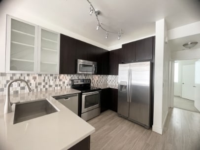 Primary Photo - 7740 Rooftop Dr