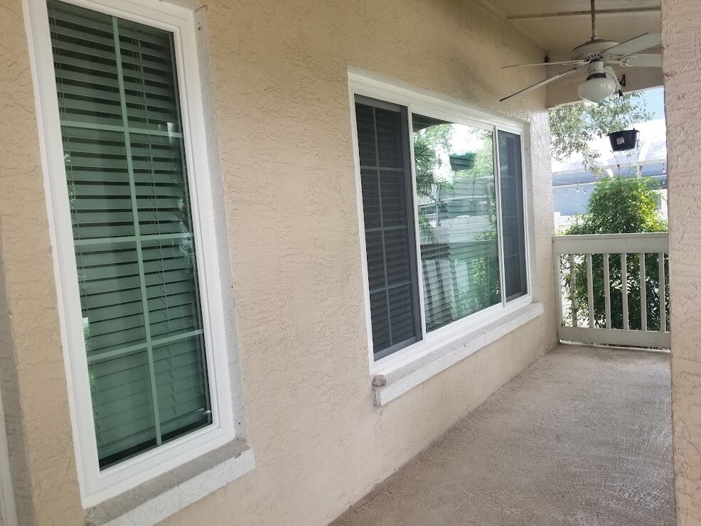 Quaint front porch - 2908 Shannon Cir