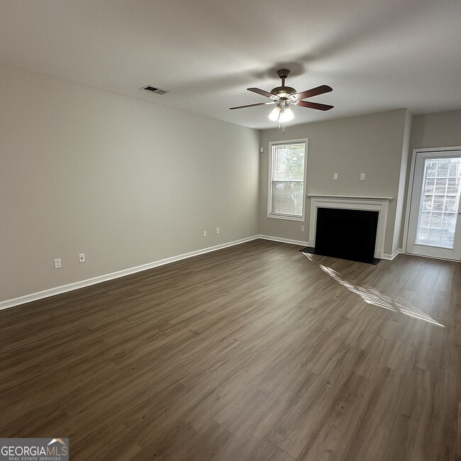 Building Photo - 4295 Youngstown Cir