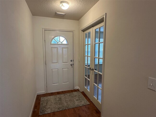 Building Photo - 14915 Sugar Sands Dr