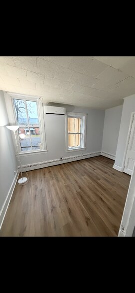 Building Photo - 313 North St