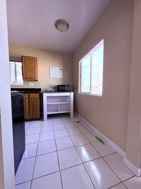 Kitchen - 2421 Carnegie Ln