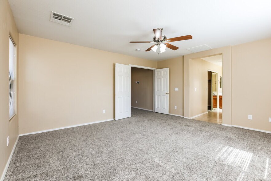 Building Photo - 9383 W Cordes Rd