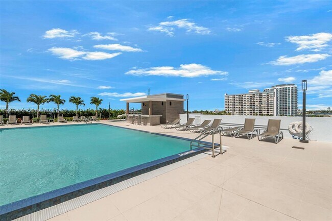 Building Photo - 7901 Hispanola Ave