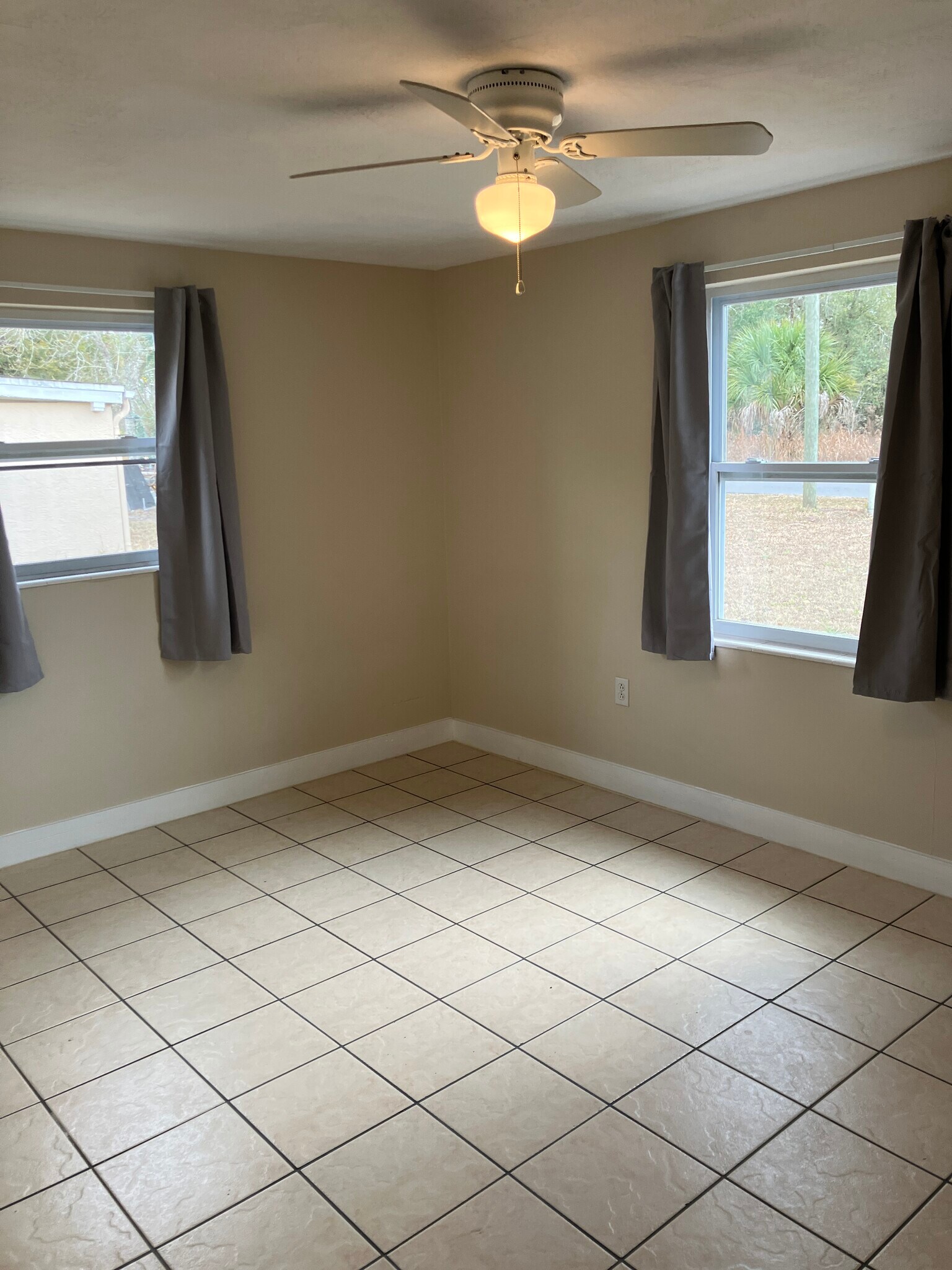 Building Photo - 7461 W Village Dr