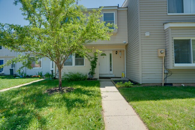 Primary Photo - 19664 Wootton Ave