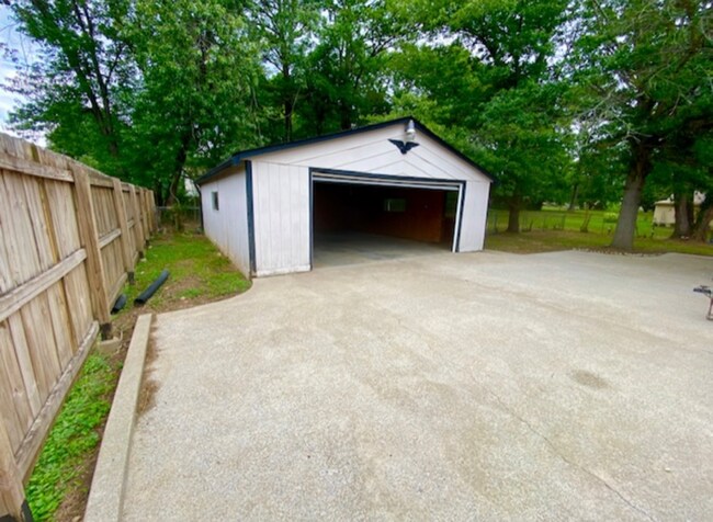 Building Photo - 179 Wessington Pl