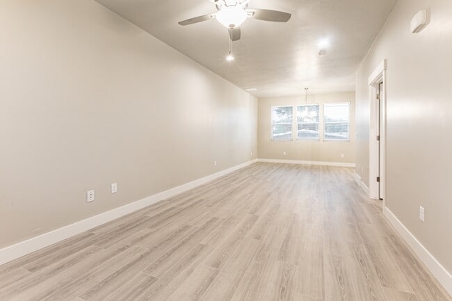 Building Photo - 6871 S 190 E