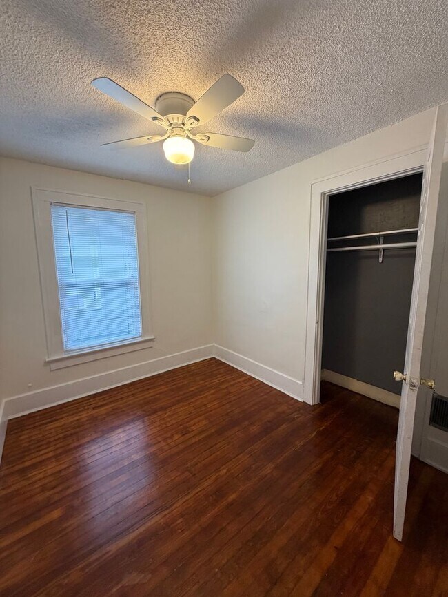 Building Photo - Charming 2 Bed, 2 Bath Home Near German Vi...