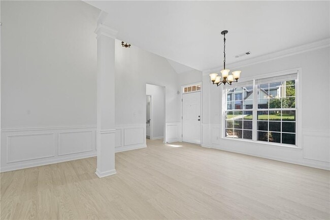Building Photo - 4000 River Green Pkwy