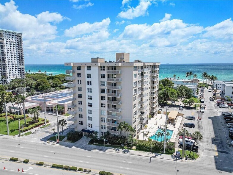 Building Photo - 1401 S Ocean Dr