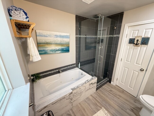 Building Photo - 1174 E Ocean Blvd