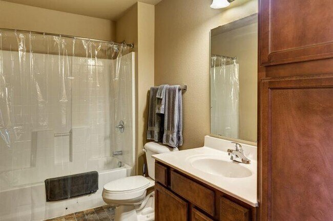 Interior Photo - Tioga Square