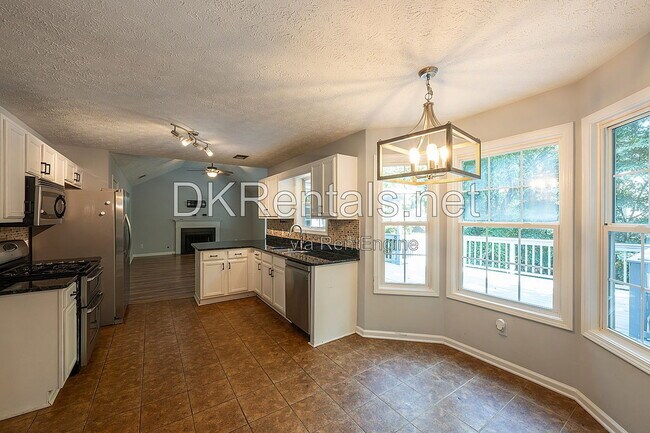 Building Photo - 114 Eagle Glen Dr