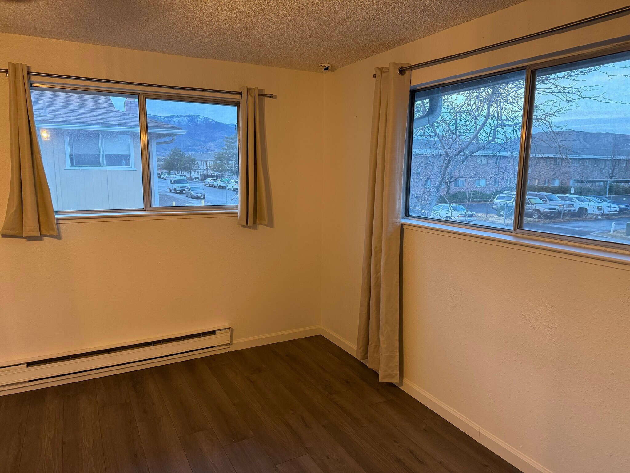 Building Photo - 1328 Green Ct N