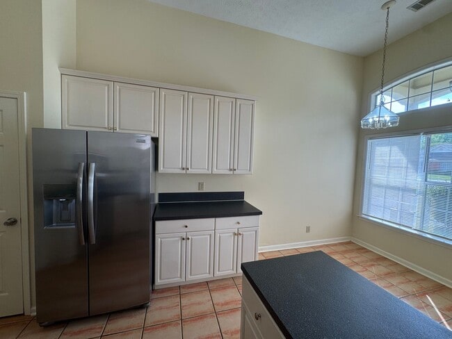 Building Photo - End of Cul-de-sac home