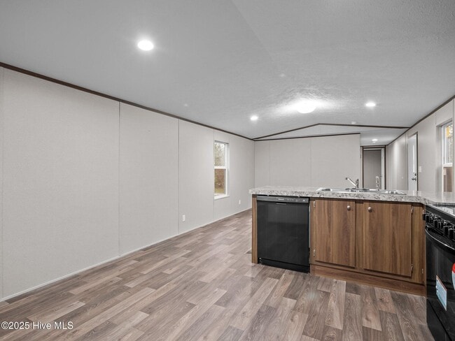 Building Photo - 113 Trott Ln