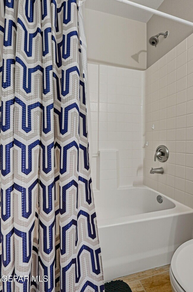 Building Photo - 11853 Auburn Sands Dr