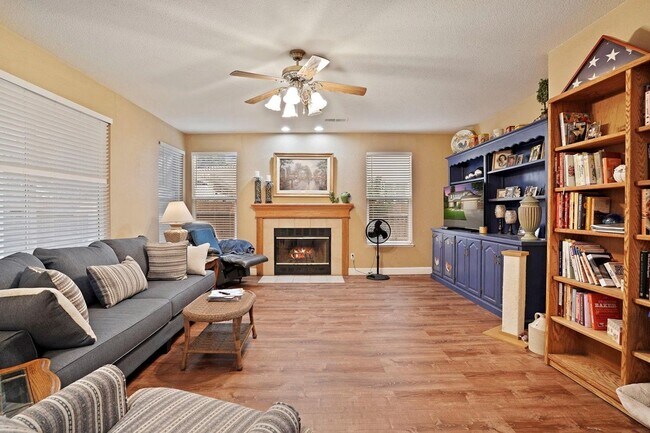 Building Photo - 549 Glenbriar Cir