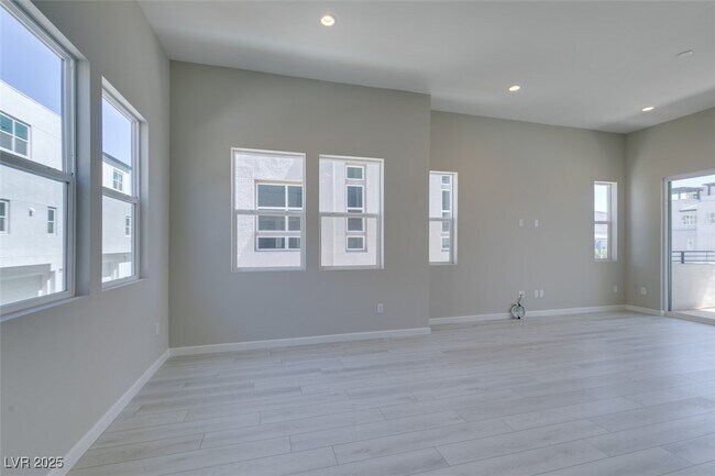 Building Photo - 2509 Silent Vw Ave
