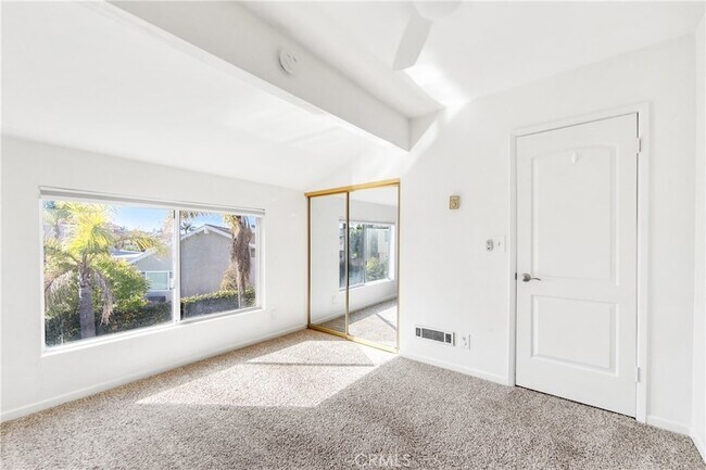 Building Photo - 16293 Wayfarer Ln