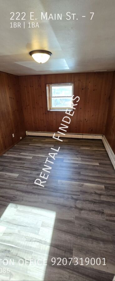 Building Photo - 222 E Main St