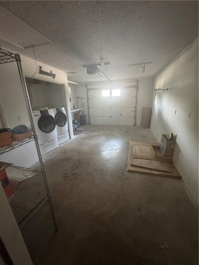 Building Photo - 462 Mimosa Ln