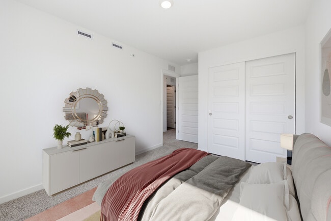 Building Photo - 2334 Noble Ln