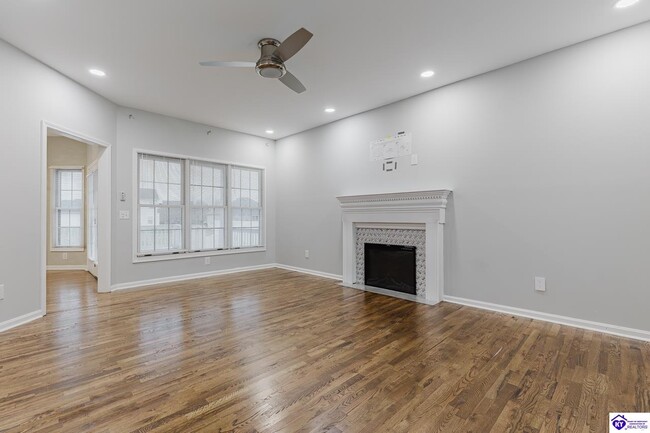 Building Photo - 404 Michigan Ave