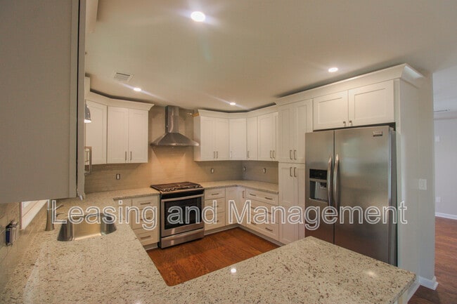 Building Photo - 2345 Wofford Rd