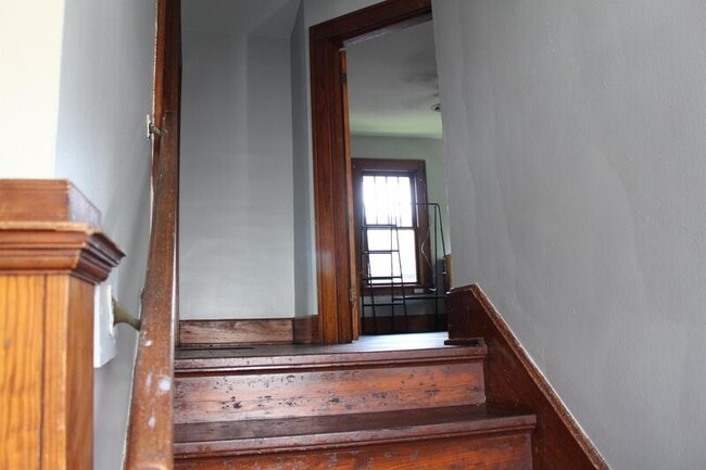 Building Photo - 175 N Congress St