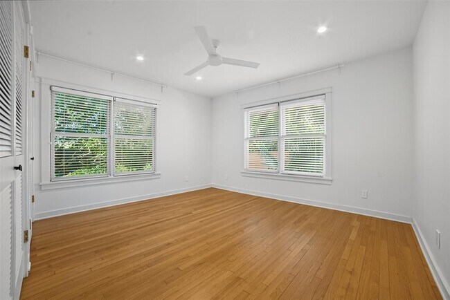 Building Photo - 712 Brownlee Cir