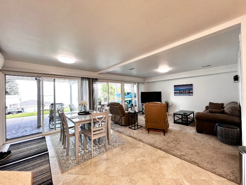 Building Photo - 50300 US-93
