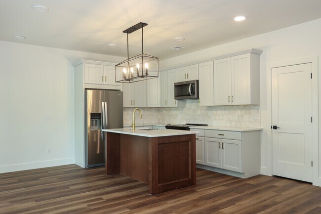 Building Photo - 1745 E Rex Rd