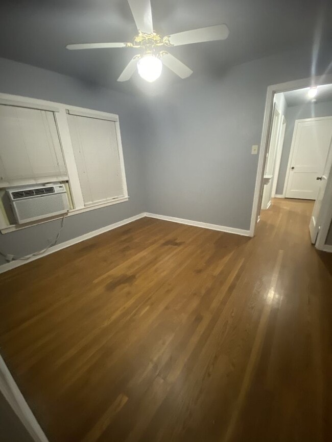 Building Photo - Bryn Mawr