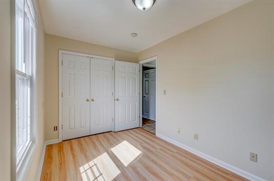 Building Photo - 11 Isabella Ave