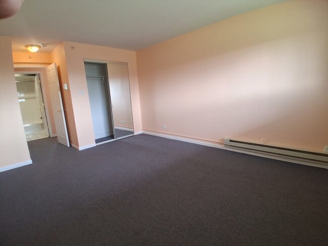 Building Photo - 1845 White Chapel Dr