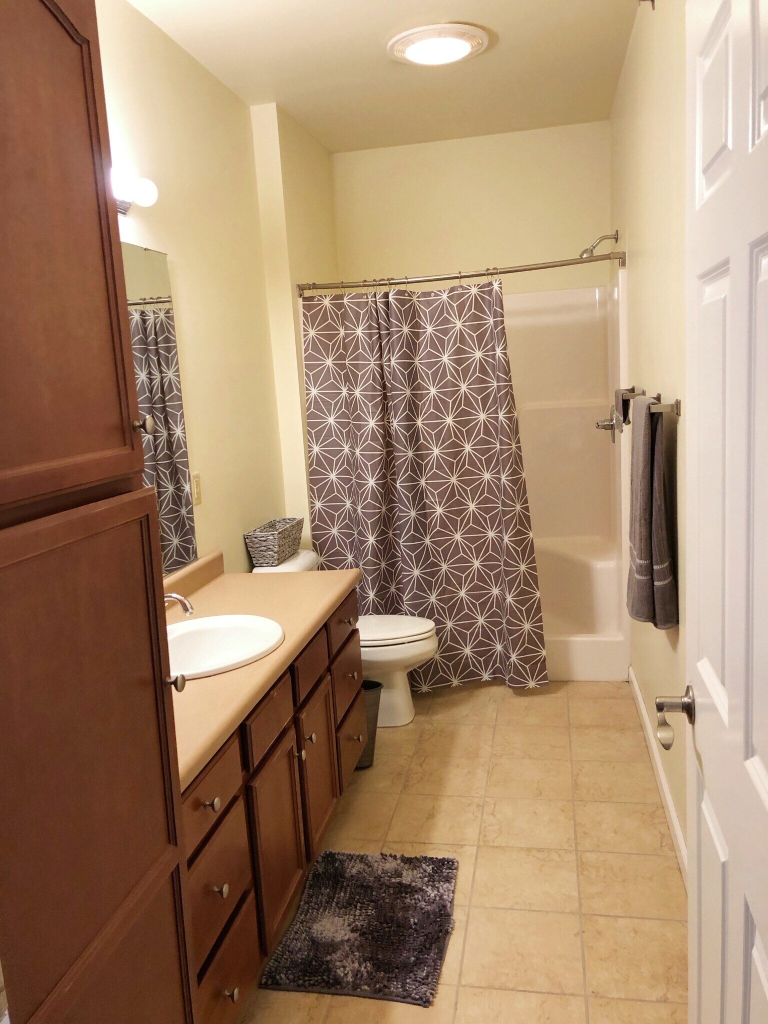 Bathroom 1 - 1554 4th St