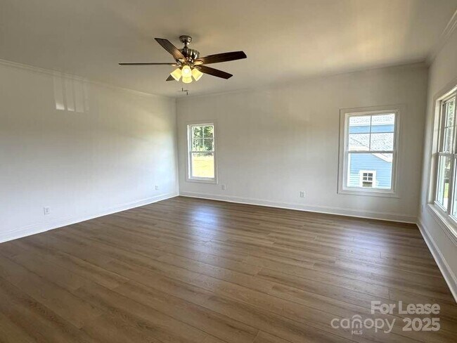 Building Photo - 8086 Blackwood Rd
