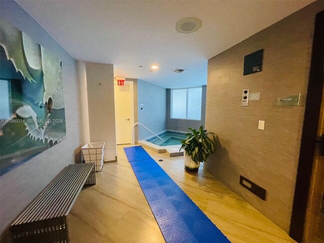 Building Photo - 20281 E Country Club Dr